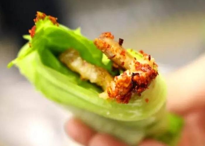 生菜卷香烤五花肉