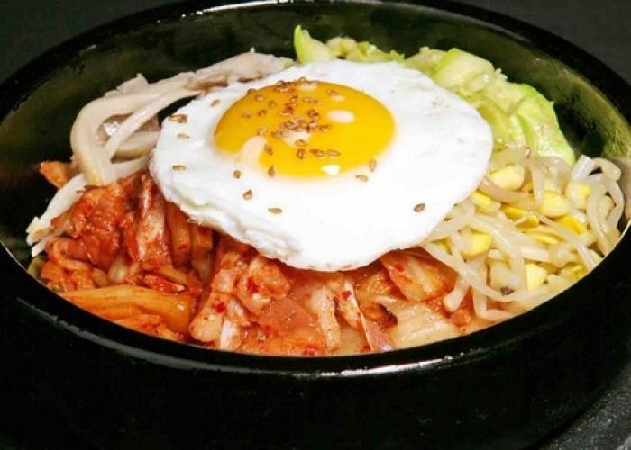 泡菜五花肉石锅拌饭