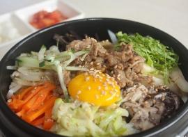 烤牛肉石锅拌饭